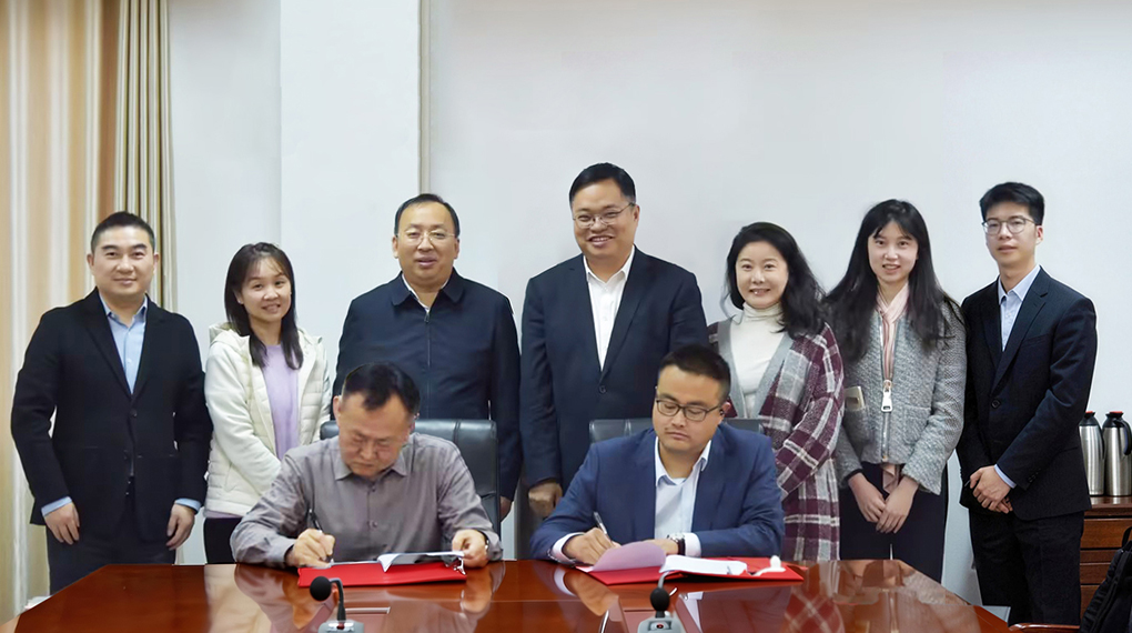388vip太阳集团与湖北长江电影集团签定战术合作和谈 以能源科技赋能影视产业绿色发展